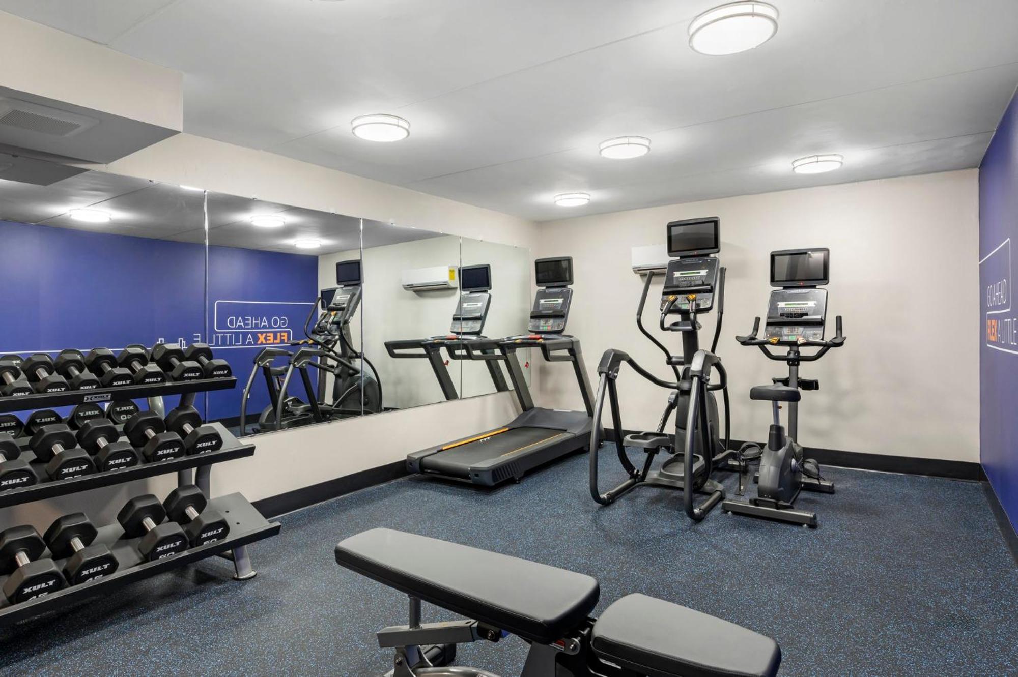 Holiday Inn Express Greencastle, An Ihg Hotel Екстериор снимка